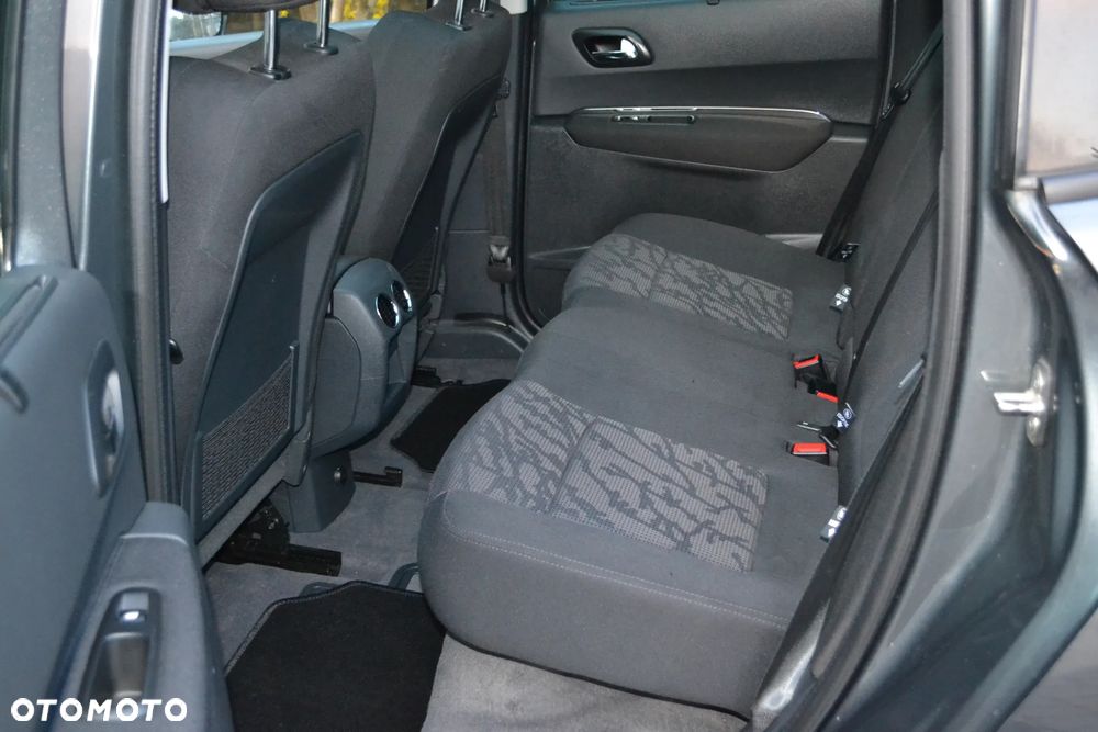 Peugeot 308 1.6 e-HDi Active STT - 17