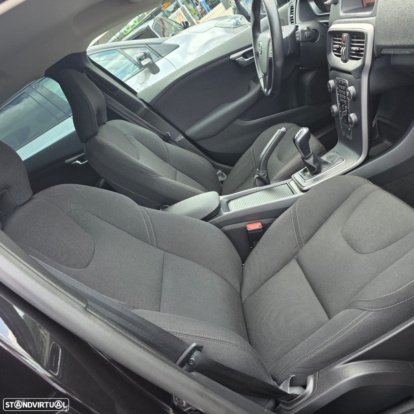 Volvo V40 Cross Country 2.0 D2 - 33