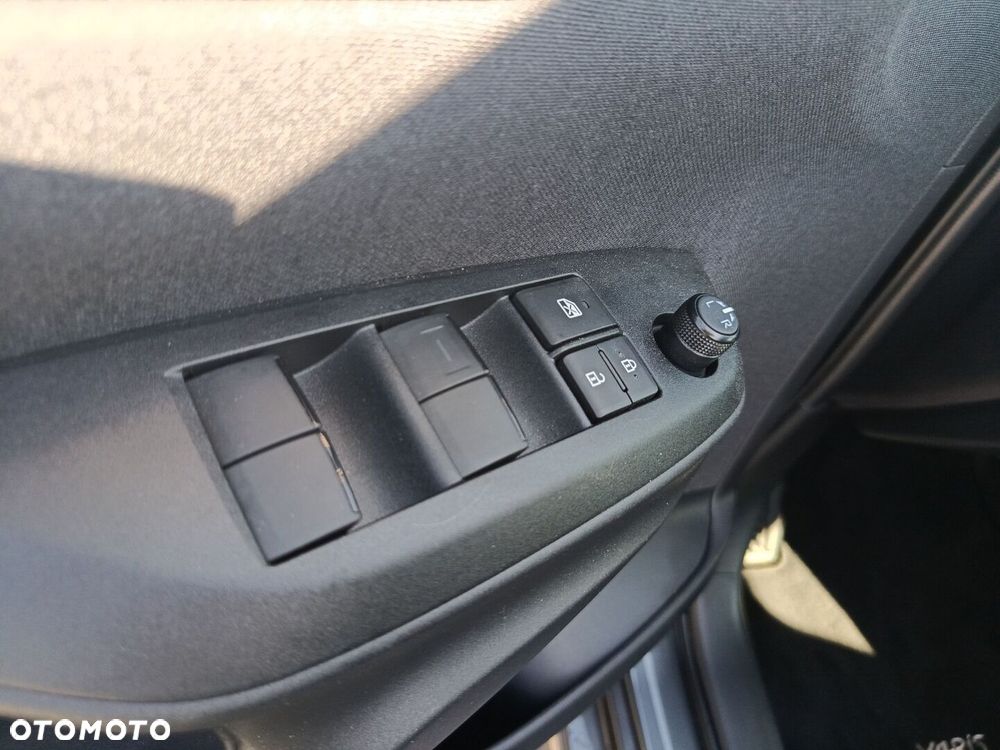 Toyota Yaris Hybrid 1.5 Style - 20