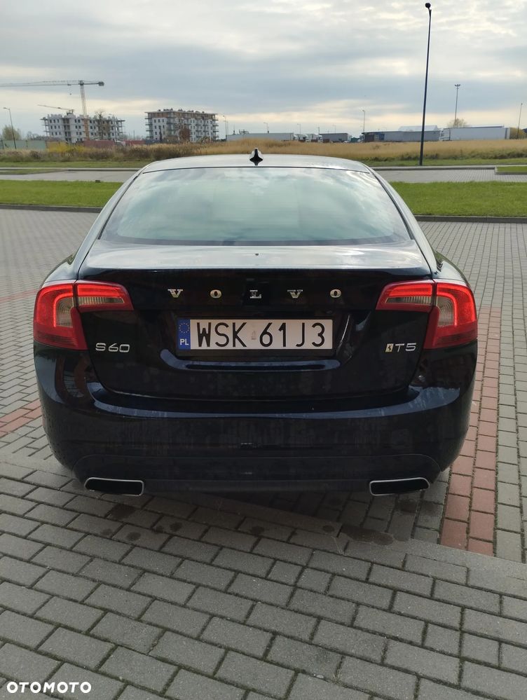 Volvo S60 T5 Geartronic Summum - 18
