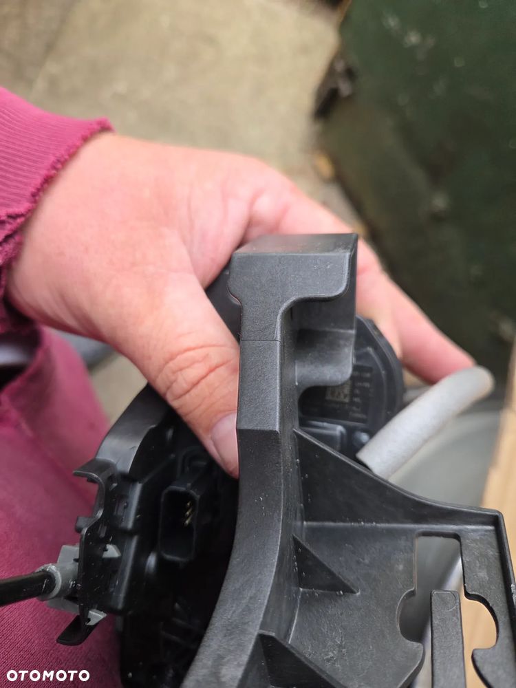 Zamek drzwi lewy tył tylny Ford Focus IV Mk-4 2594002 JX7B-A264A27-AAH zamek drzwi tylnych lewy Ford Focus Mk4 - 9