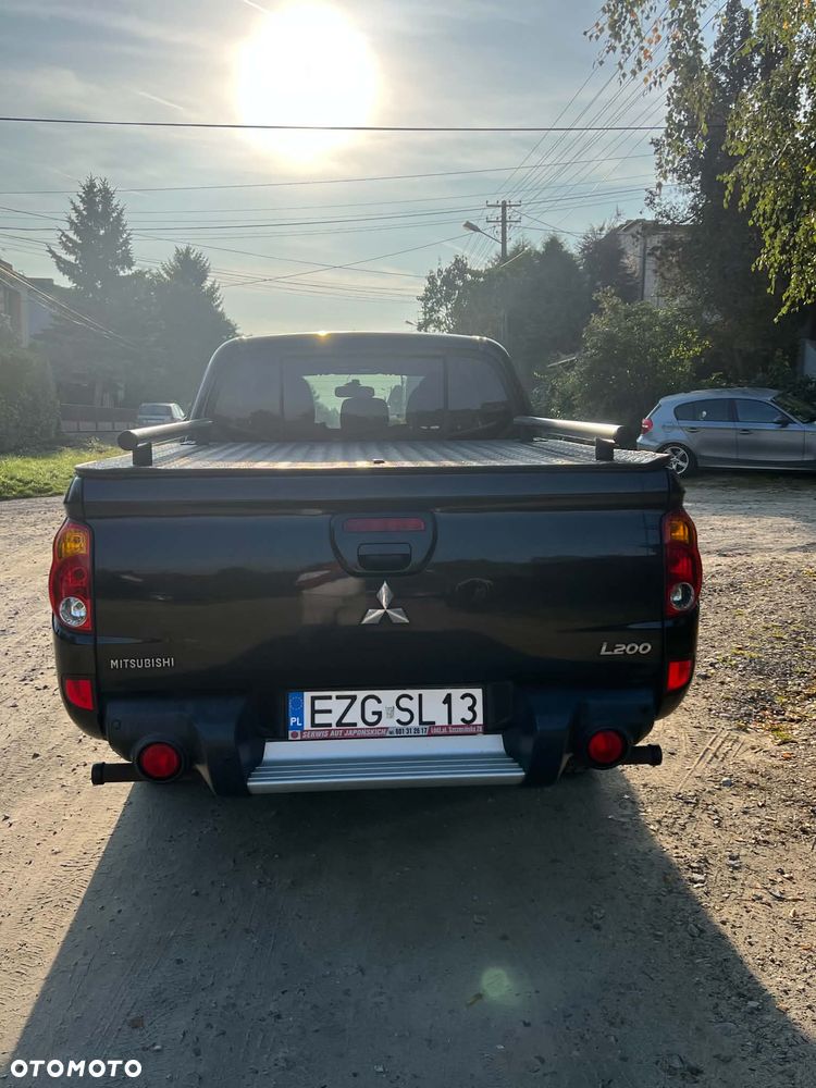 Mitsubishi L200 2011 photo 4