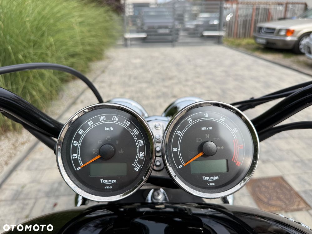 Triumph Rocket - 13