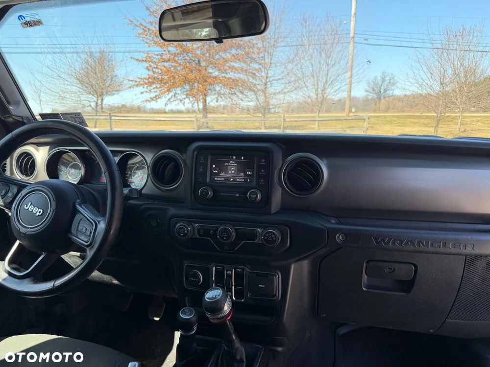 Jeep Wrangler - 23