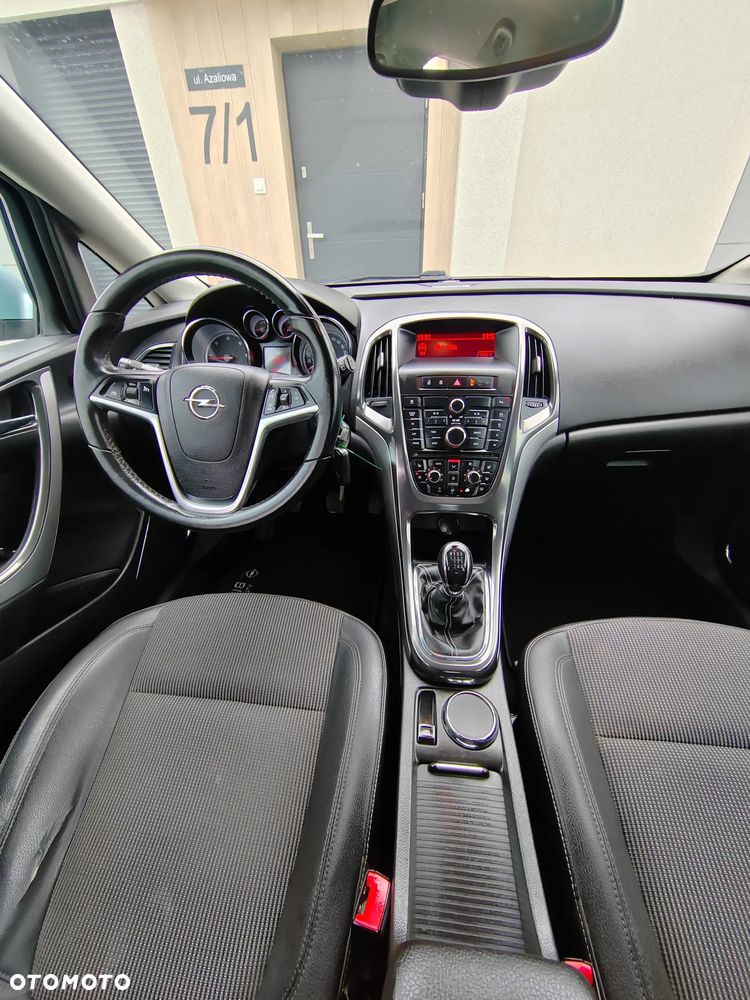 Opel Astra 1.7 CDTI DPF Cosmo - 4