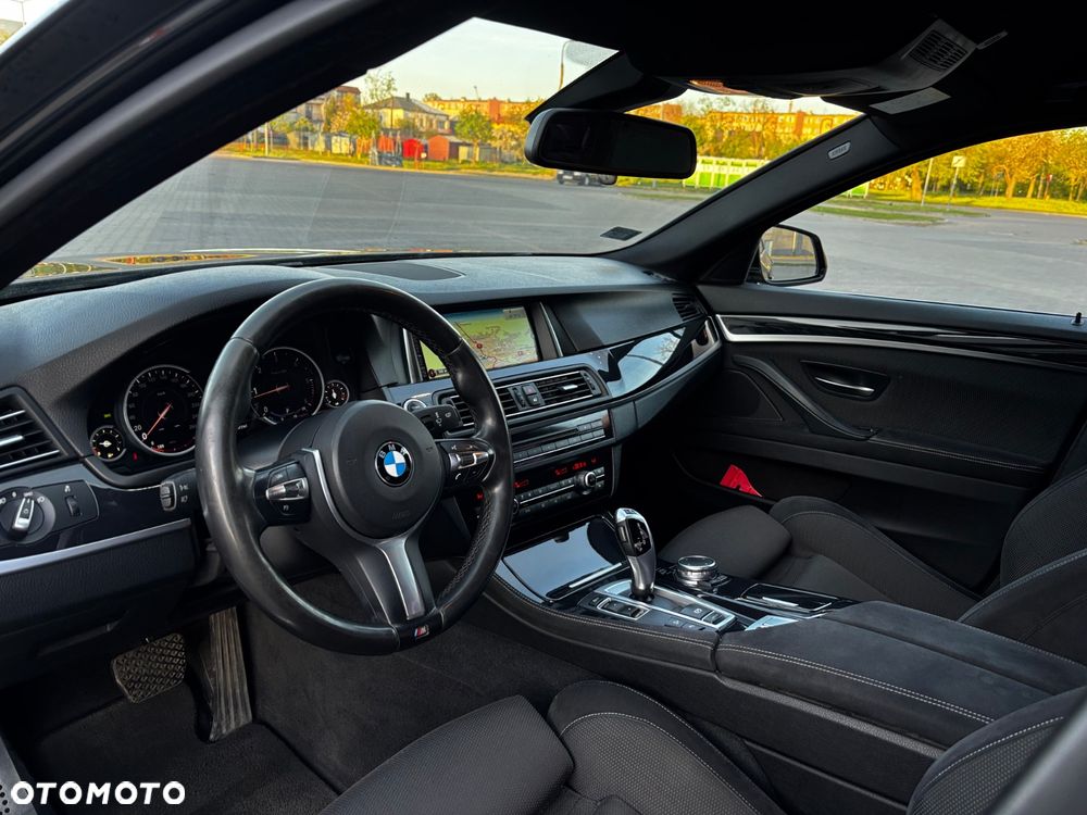 BMW Seria 5 525d xDrive Sport-Aut - 15
