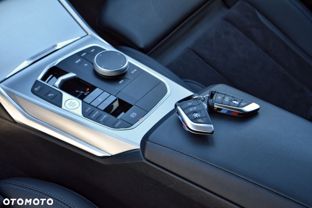 BMW Seria 3 320d xDrive M Sport sport - 13