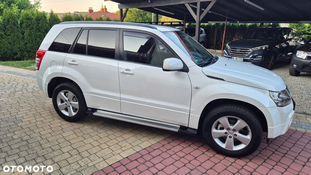 Suzuki Grand Vitara 2.0 Comfort + Family - 4