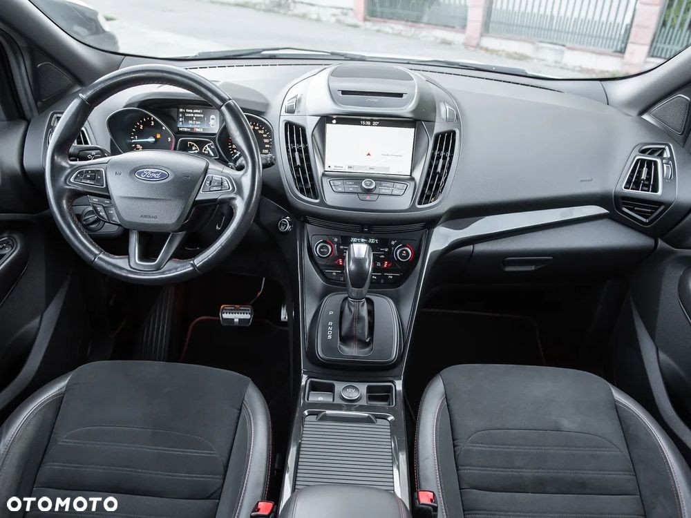 Ford Kuga 2.0 TDCi 4x4 ST-Line - 29