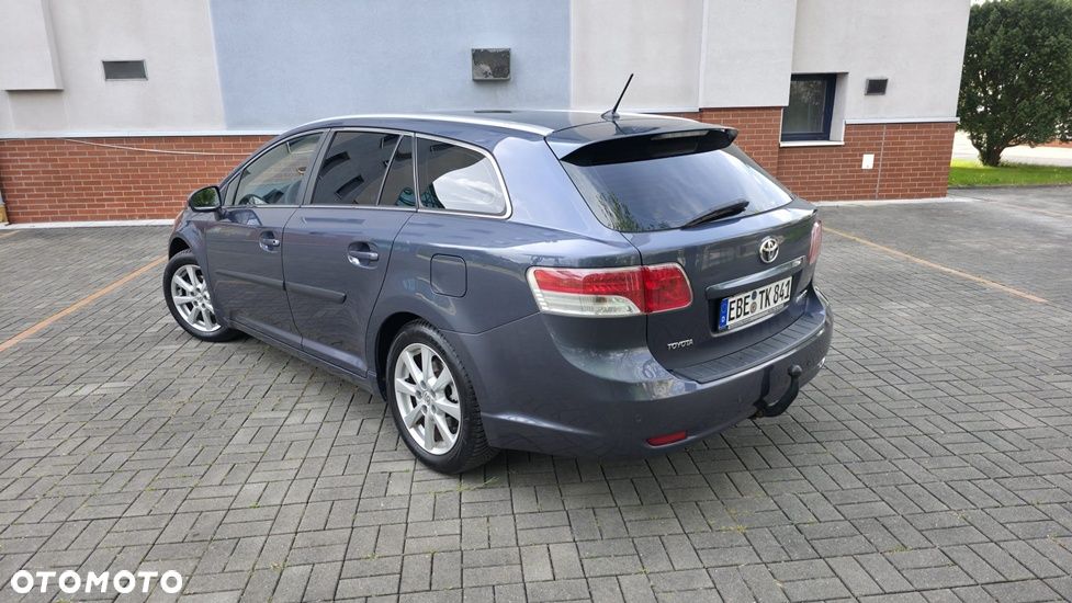 Toyota Avensis 1.8 Business Edition - 9