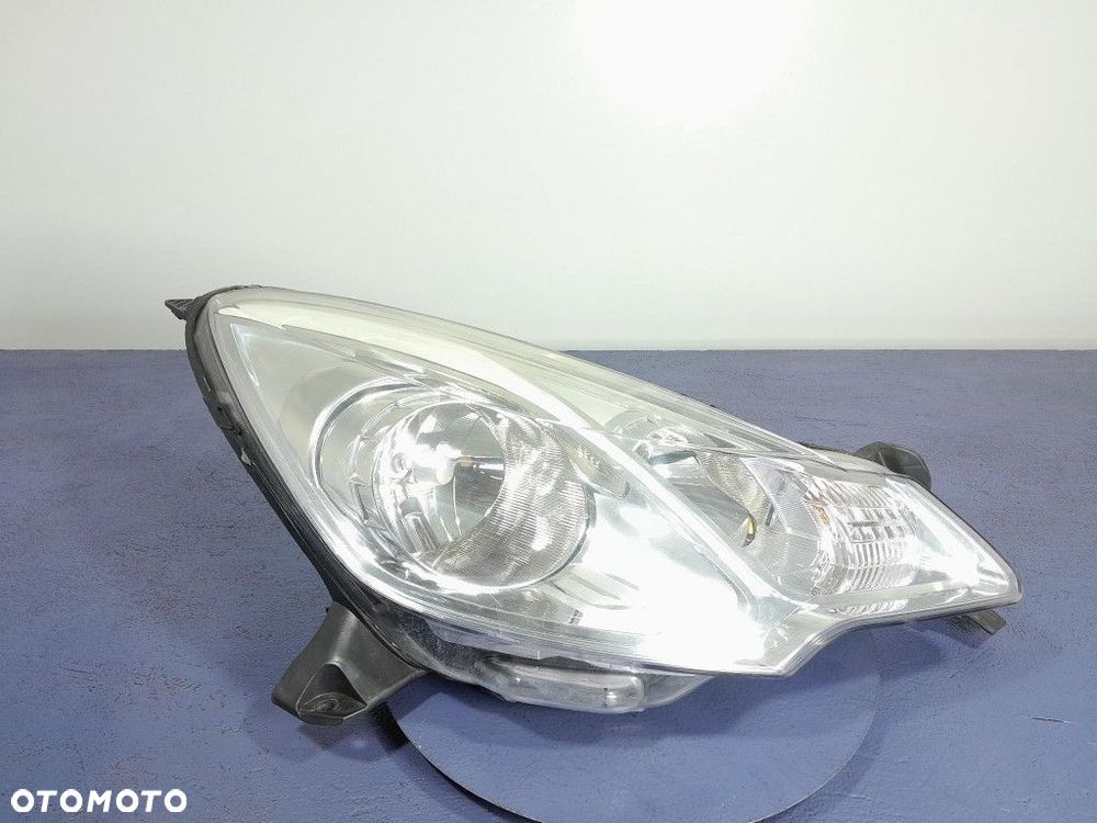 CITROEN C3 II REFLEKTOR PRZÓD PRZEDNI PRAWY EU - 2