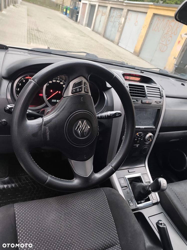 Suzuki Grand Vitara 1.9 DDiS - 8