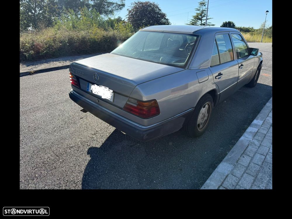 Mercedes-Benz W124 (1984-1997) 300 TD - 2