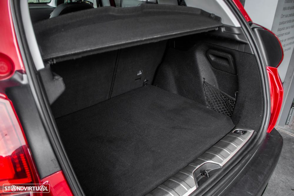 Peugeot 2008 1.2 PureTech GT Line EAT6 - 32