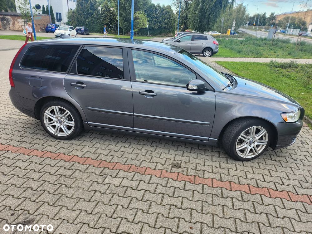 Volvo V50 - 1