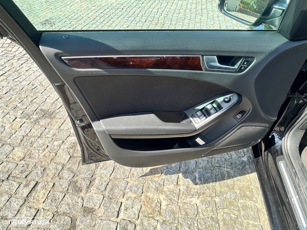 Audi A4 2.0 TDI — fotografia 2