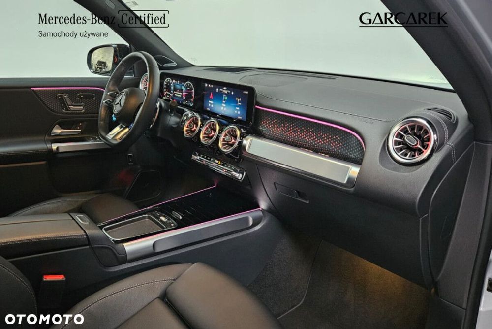 Mercedes-Benz GLB - 23