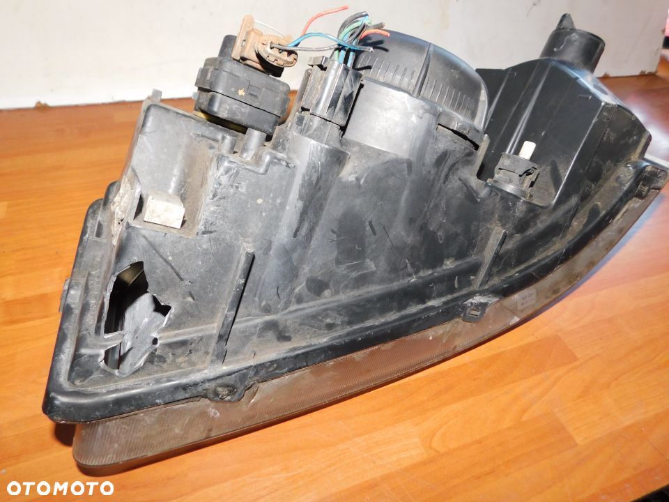lampa prawa przód LAND ROVER FREELANDER I EUROPA - 6