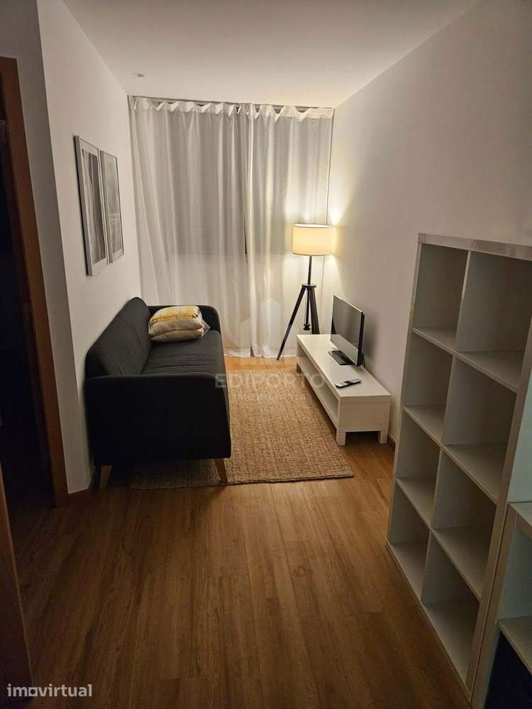 Apartamento T1 Mobilado para Arrendamento em Vila Nova de Gaia - Zona - Grande imagem: 2/13