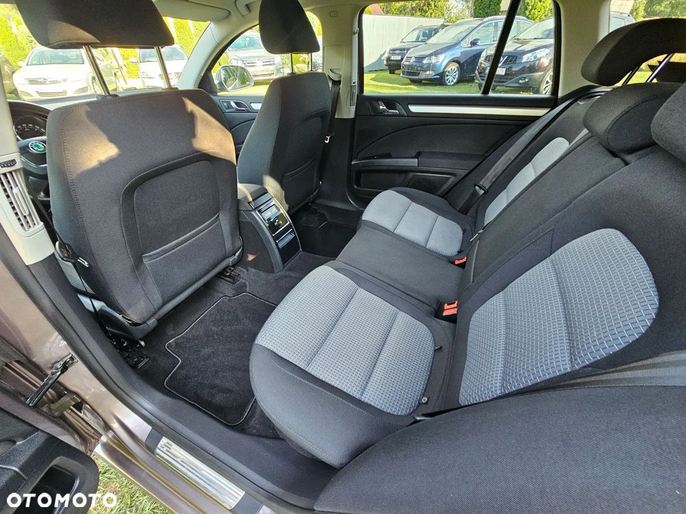Skoda Superb 2.0 TDI Green tec Elegance - 14