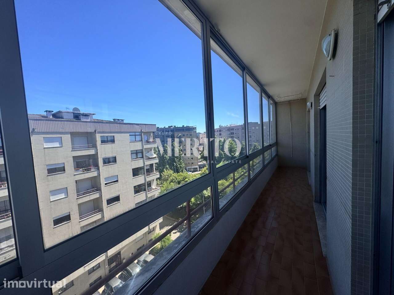 Apartamento T4 com garagem fechada - Grande imagem: 5/20
