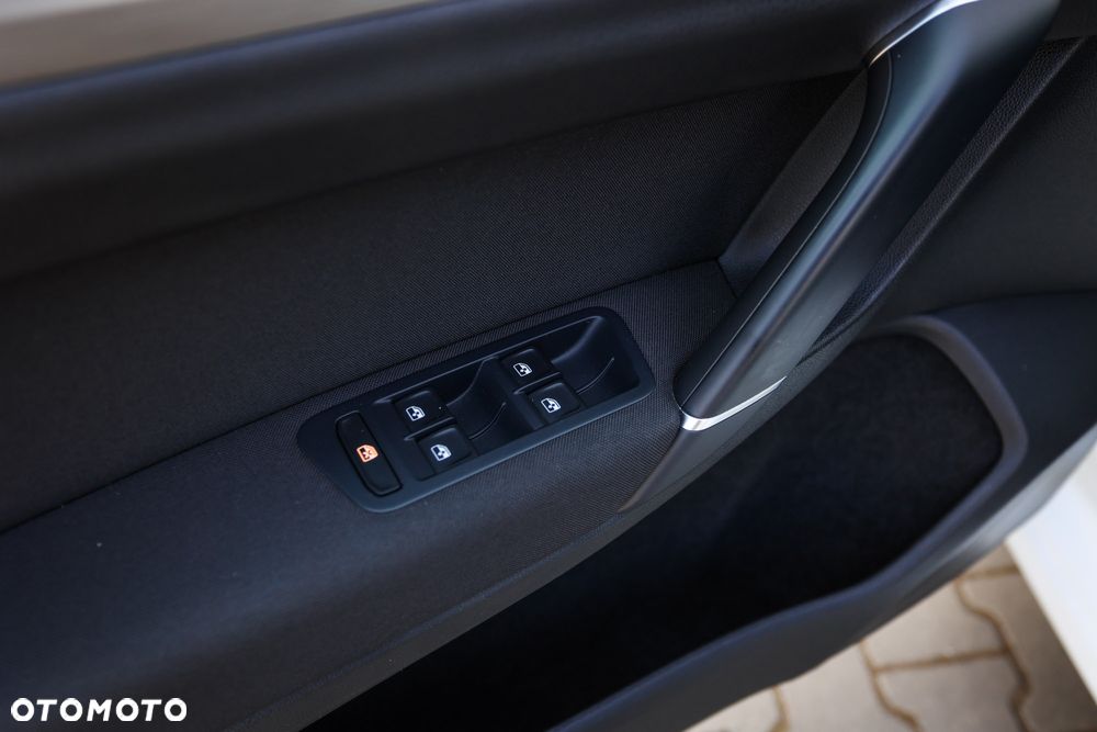 Volkswagen Golf Sportsvan 1.2 TSI (BlueMotion Technology) Comfortline - 17