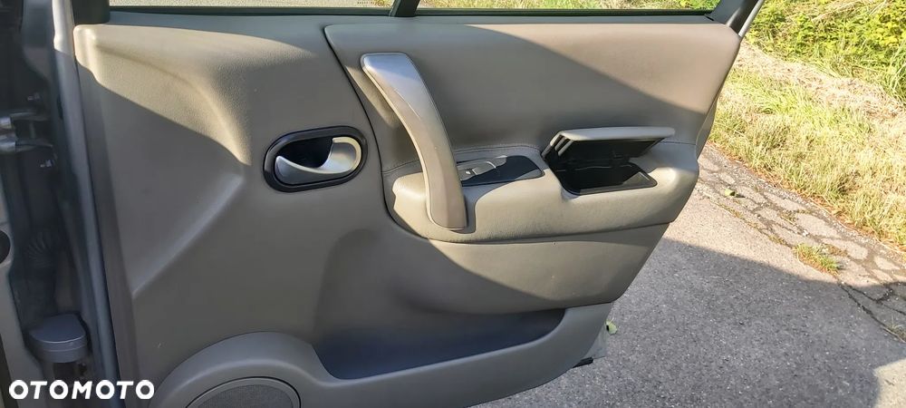 Renault Scenic 1.9 dCi Luxe Privilege - 23