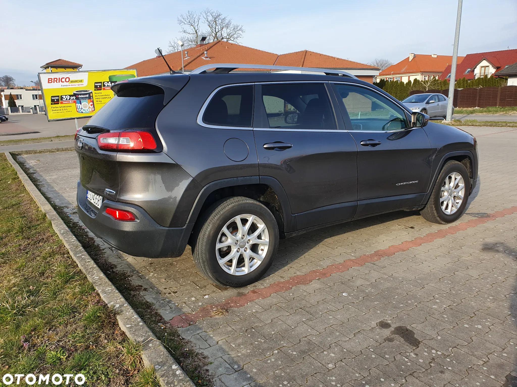 Jeep Cherokee - 2