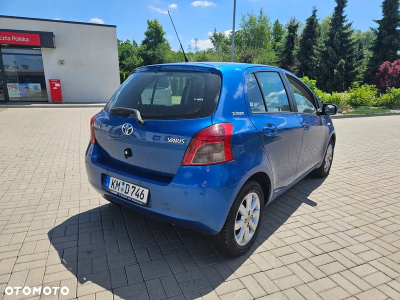 Toyota Yaris 1.0 Luna A/C - 12
