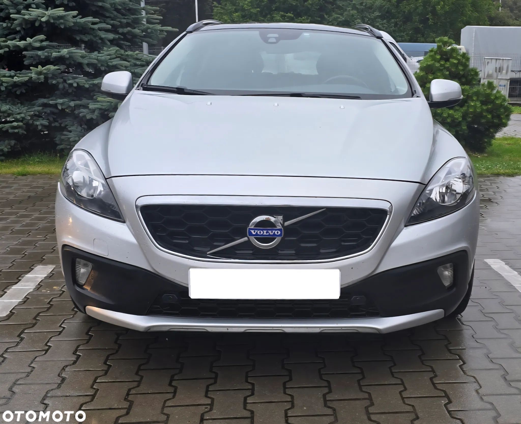 Volvo V40 Cross Country - 1