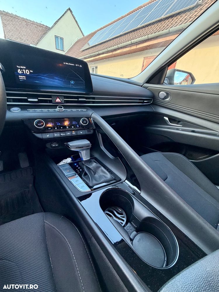 Hyundai Elantra 1.6 l 123 CP CVT Highway - 3