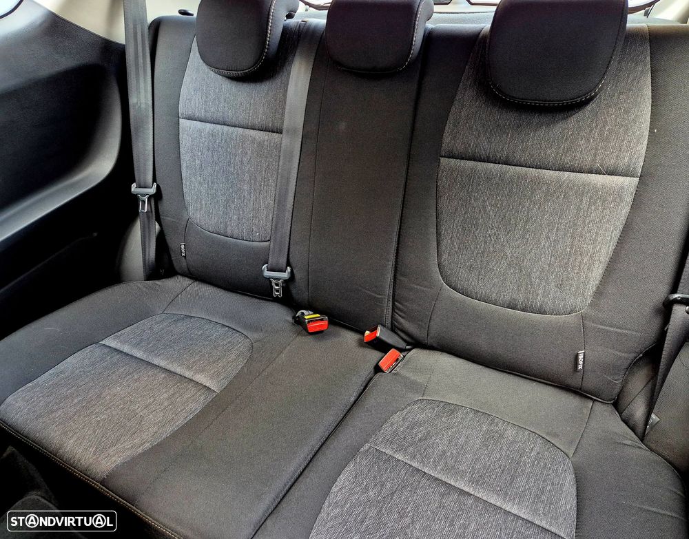 Kia Picanto 1.0 Fifa World Cup Edition - 29