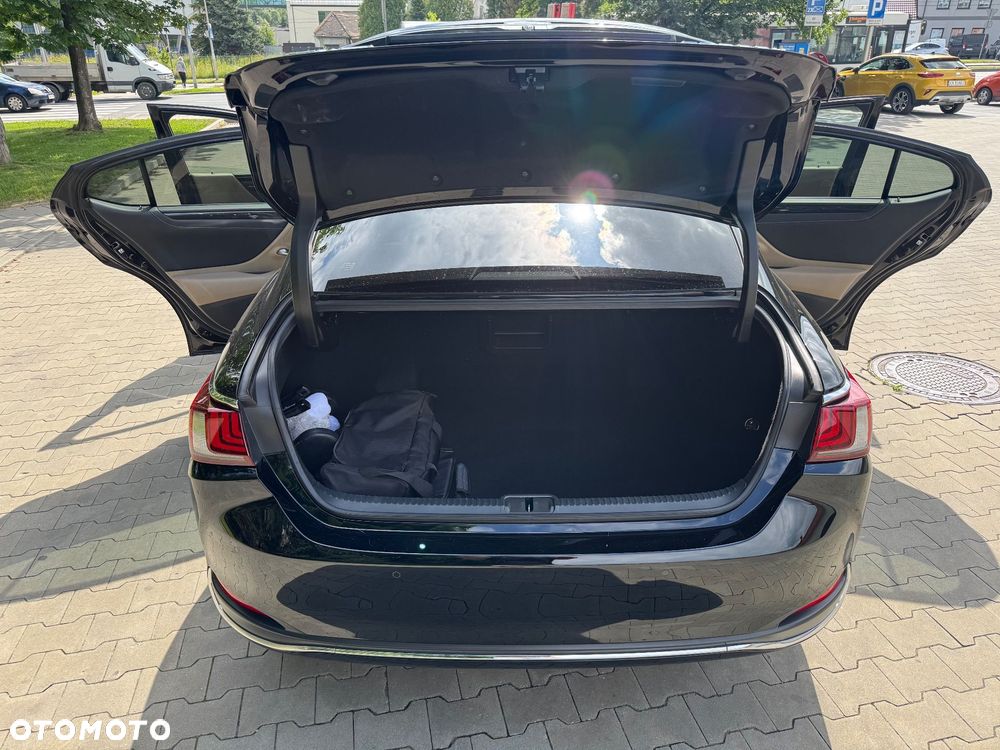 Lexus ES 300h Business Edition + - 17