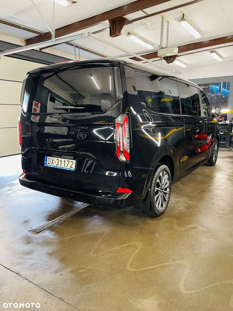 Ford Tourneo Custom - 3