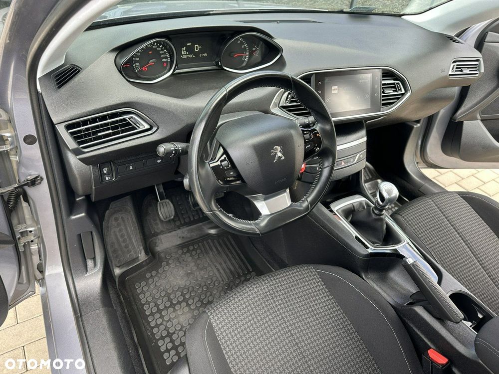 Peugeot 308 1.2 PureTech Allure Pack S&S - 9