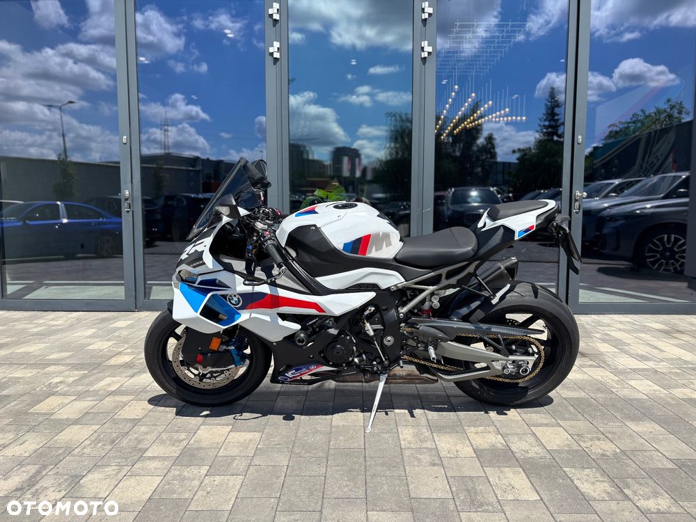 BMW S - 6