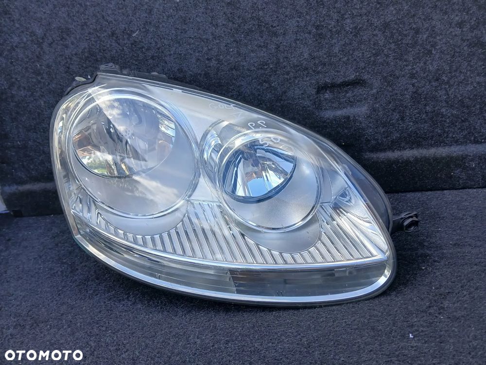 Volkswagen Golf 5 V lampa przednia prawa, lewa - 1