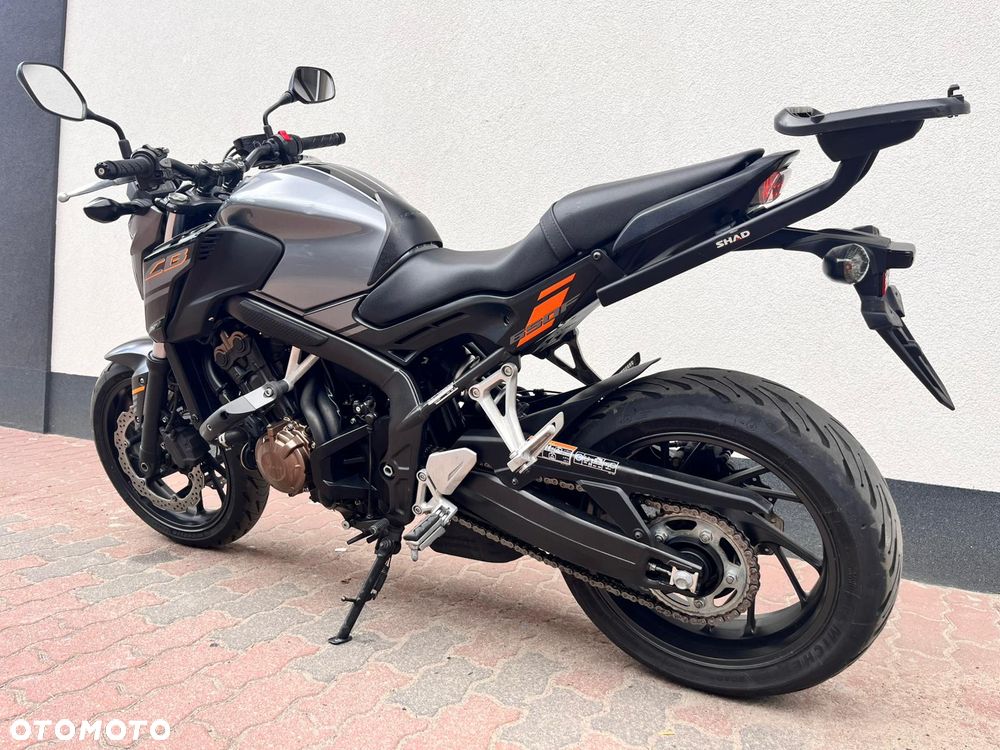 Honda CB - 8