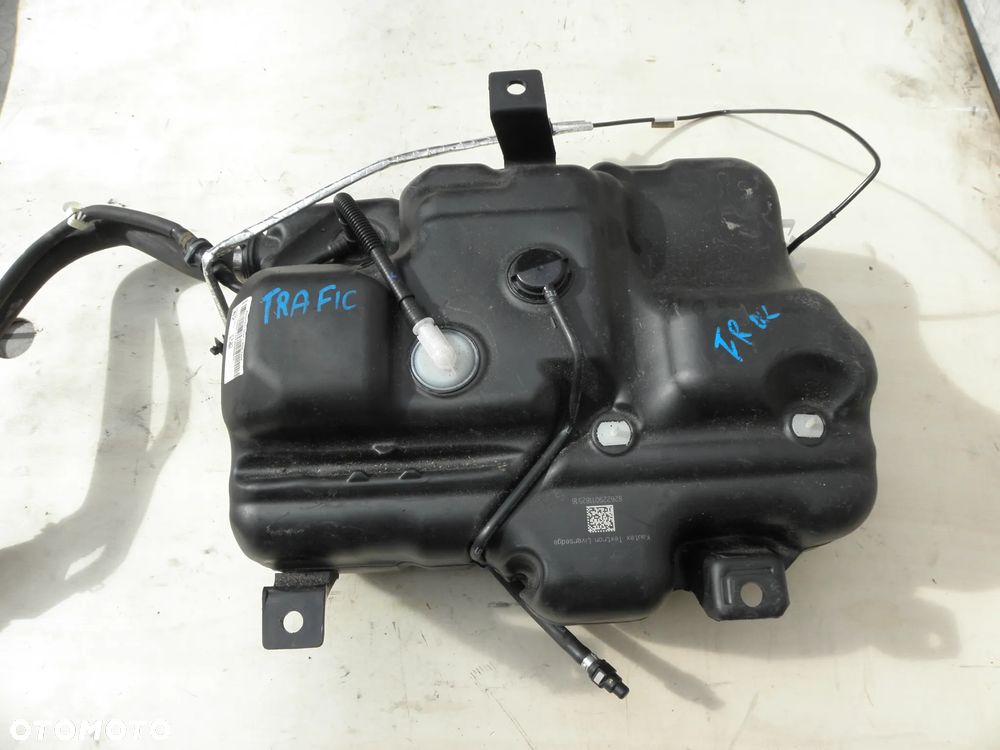 RENAULT TRAFIC ZBIORNIK PŁYNU ADBLUE 1,6 DCI