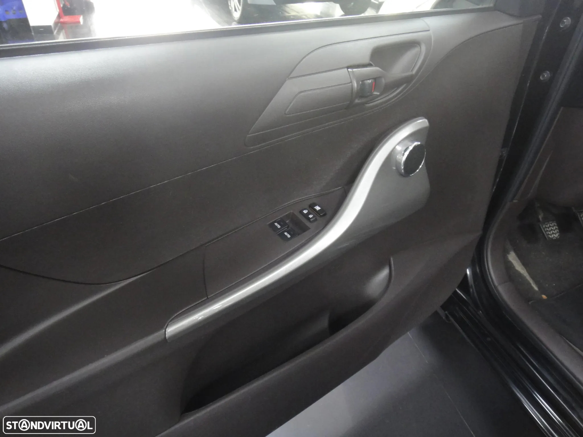 Toyota iQ 1.4 D-4D + - 7