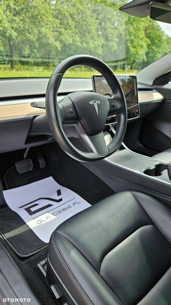 Tesla Model 3 - 17
