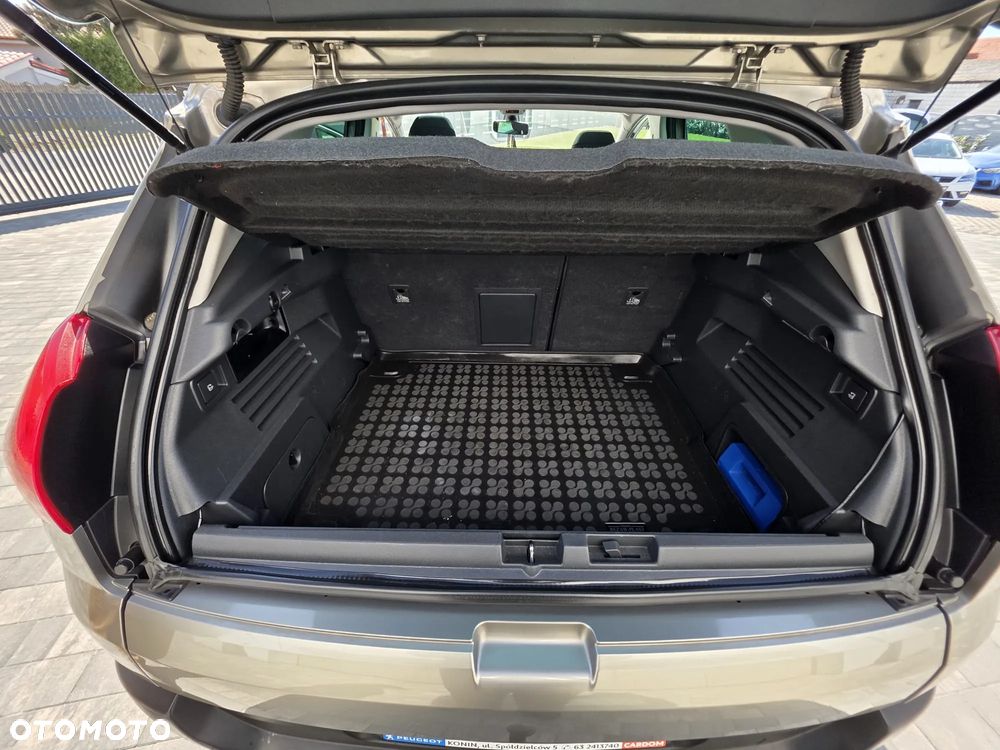 Peugeot 3008 2.0 HDi Premium+ - 16