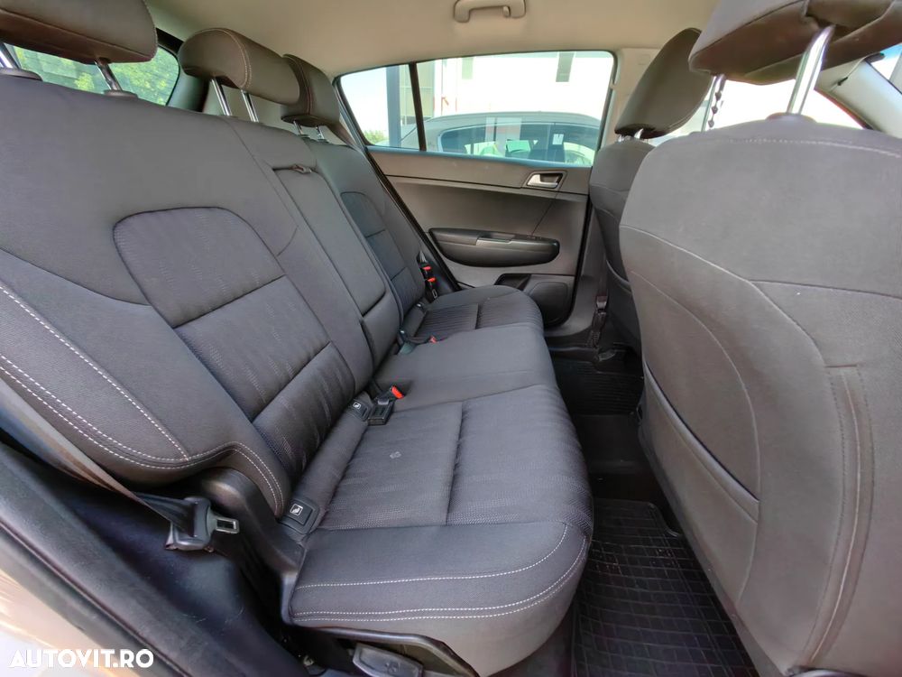 Kia Sportage 1.6 GDI 6MT 4x2 Style - 17