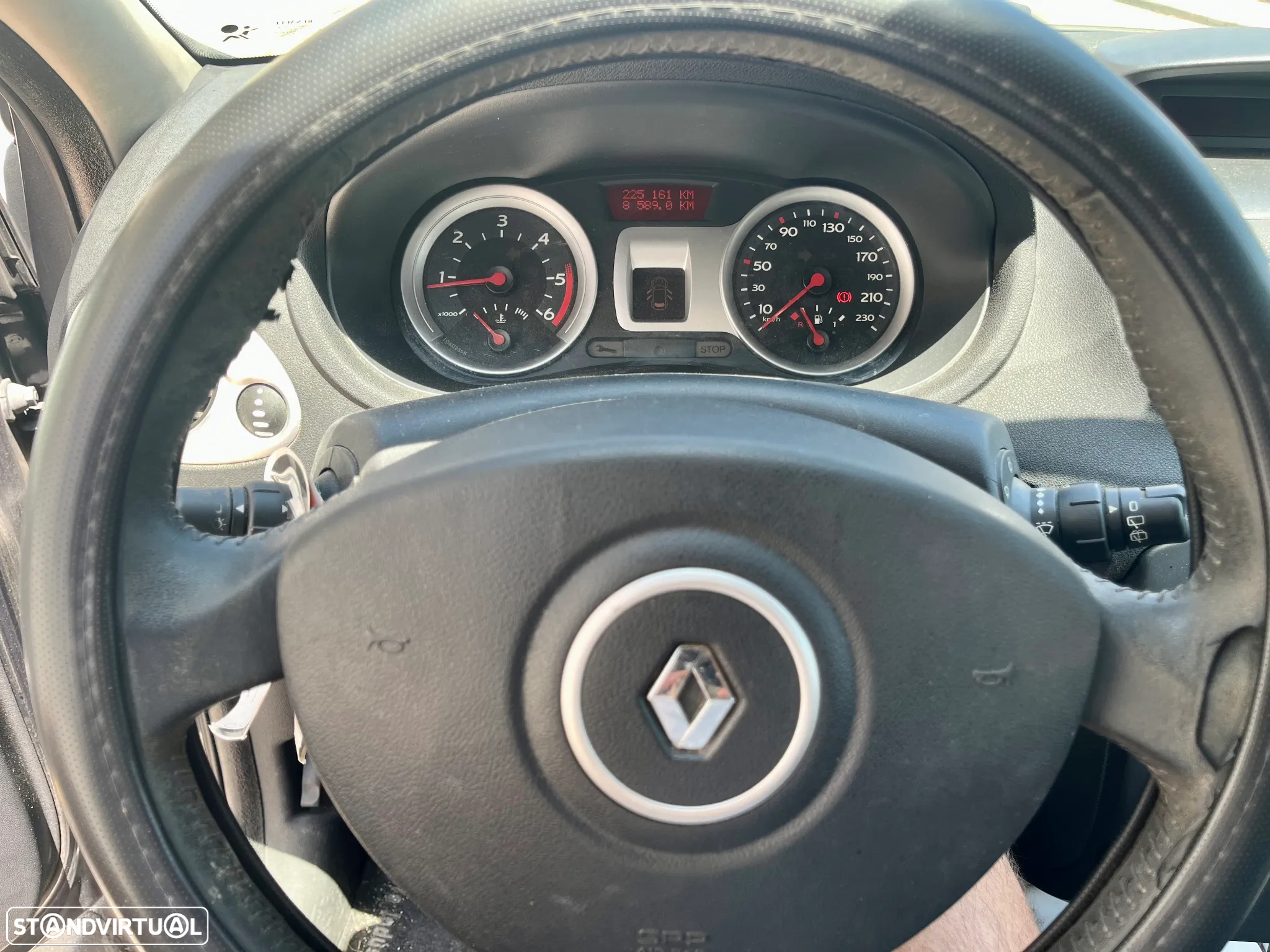Renault Clio 1.5 dCi Confort - 11