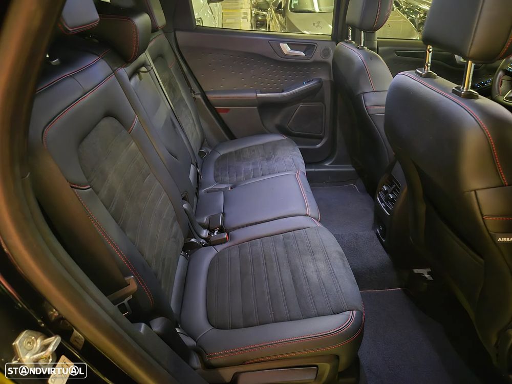 Ford Kuga 2.0 TDCi EcoBlue ST-Line - 30