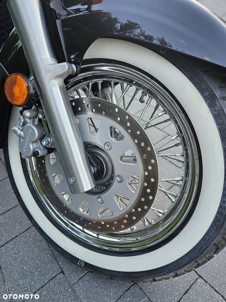 Suzuki VL 800 Volusia - Boulevard C50 - 19