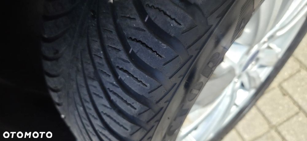 Ford Kuga 1.5 EcoBoost 2x4 Titanium - 21