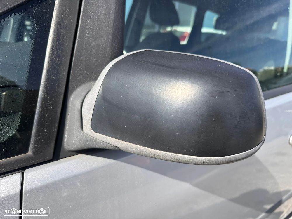 FORD Focus C-Max (DM2) 1.6 TDCi Diesel 109 cv  80 kW 2003 - 2007 G8DA para peças - 7