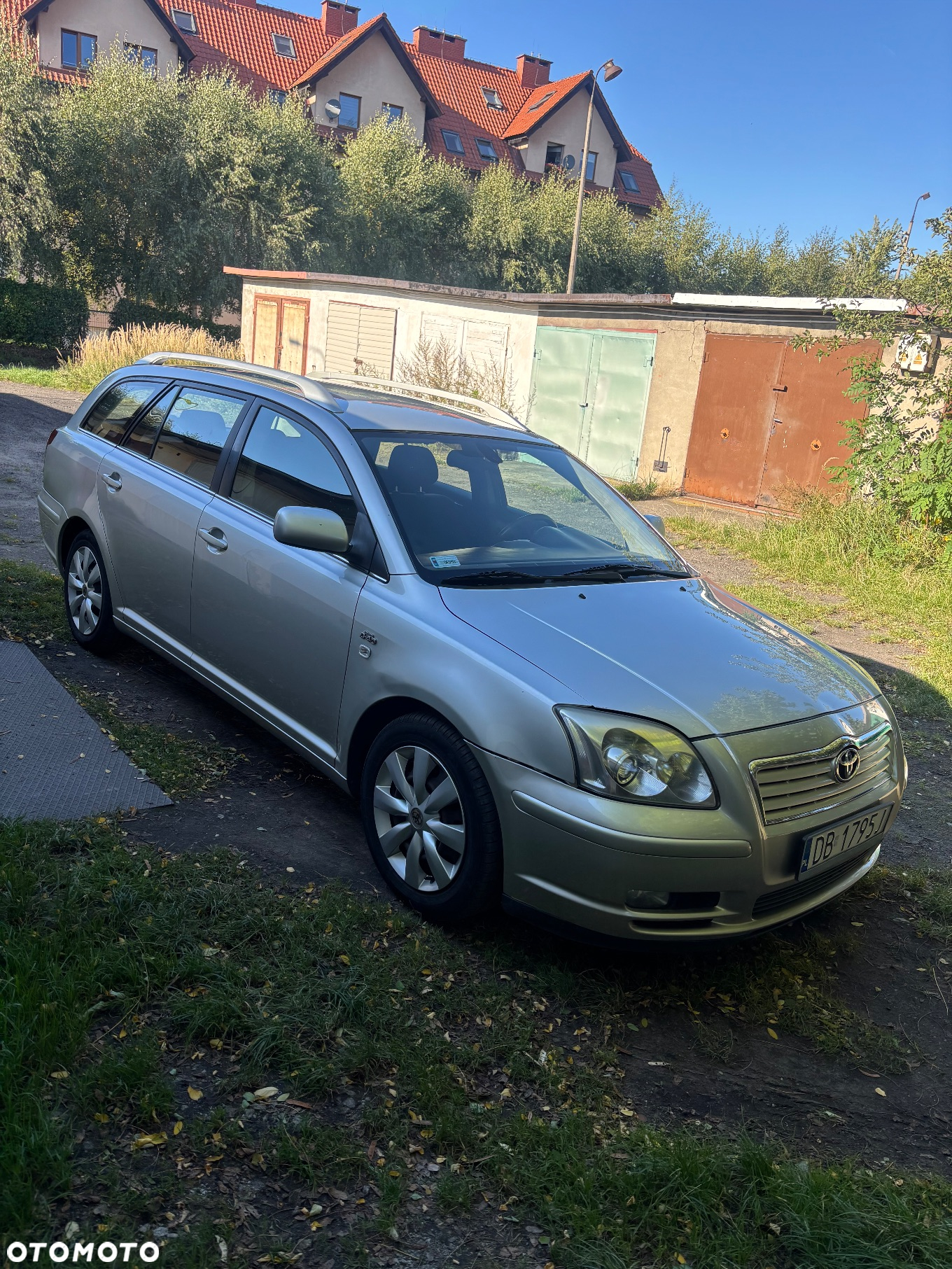 Toyota Avensis - 2