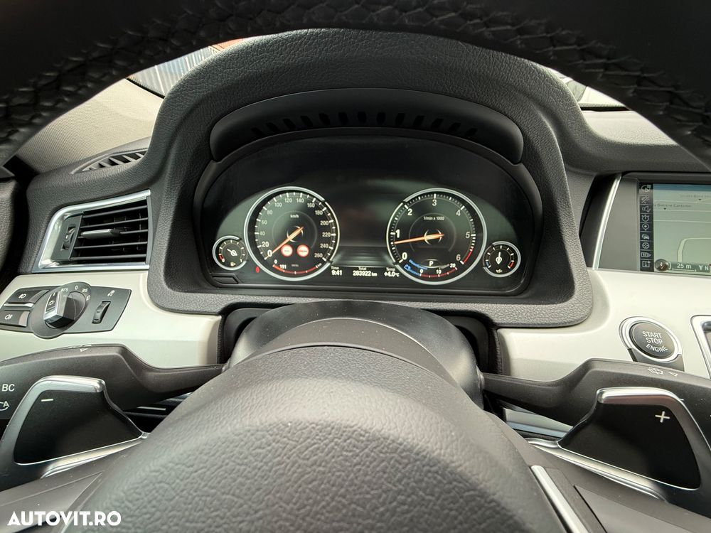 BMW Seria 5 530d xDrive Aut. - 10